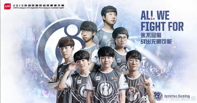 选手间的碰 选手间的碰