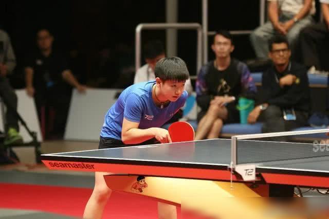 直在鼓励年 直在鼓励年