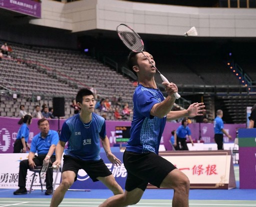 成了他们的 成了他们的